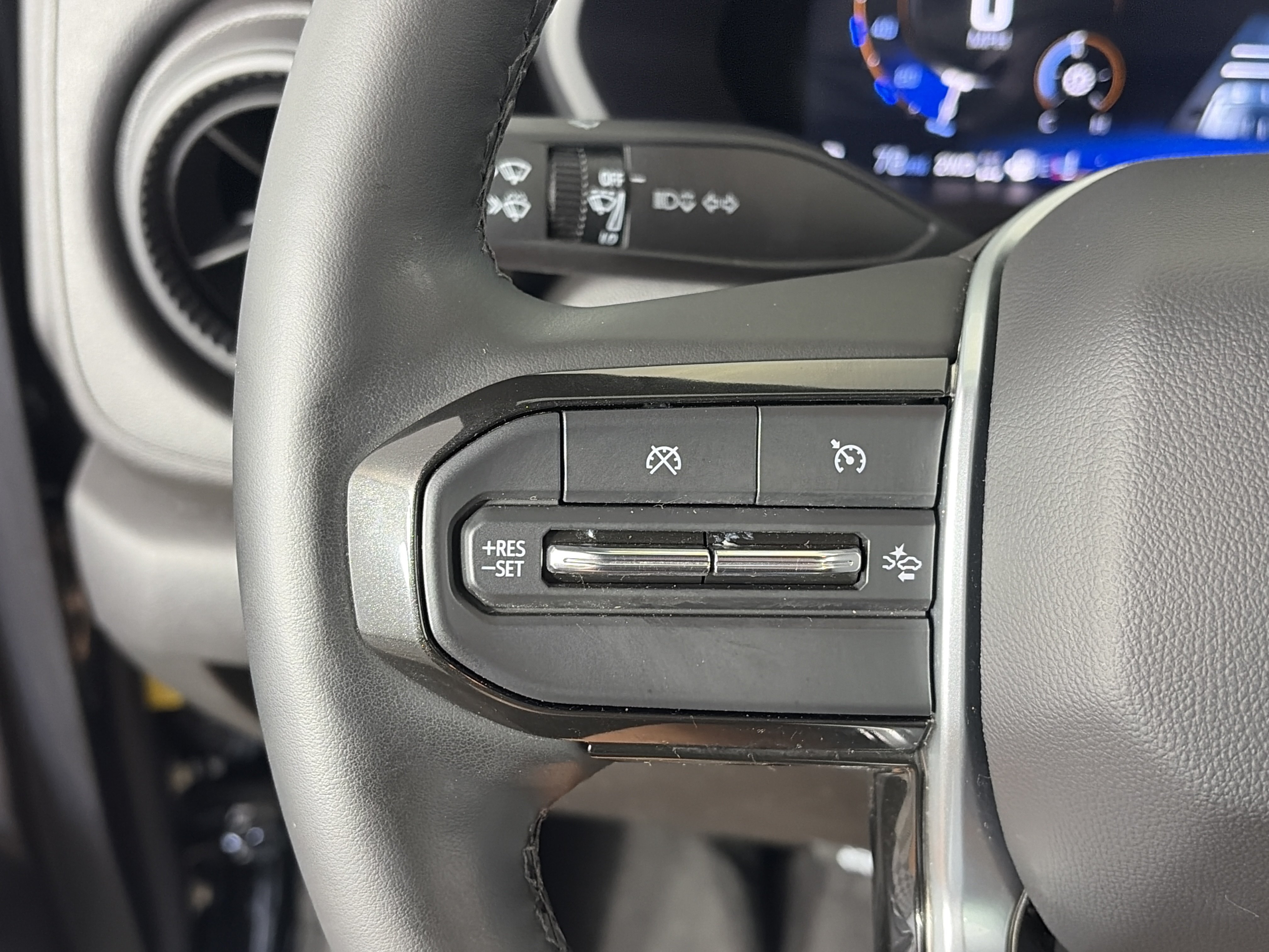 Certified 2025 Chevrolet Colorado Trail Boss AWD/4WD image 28