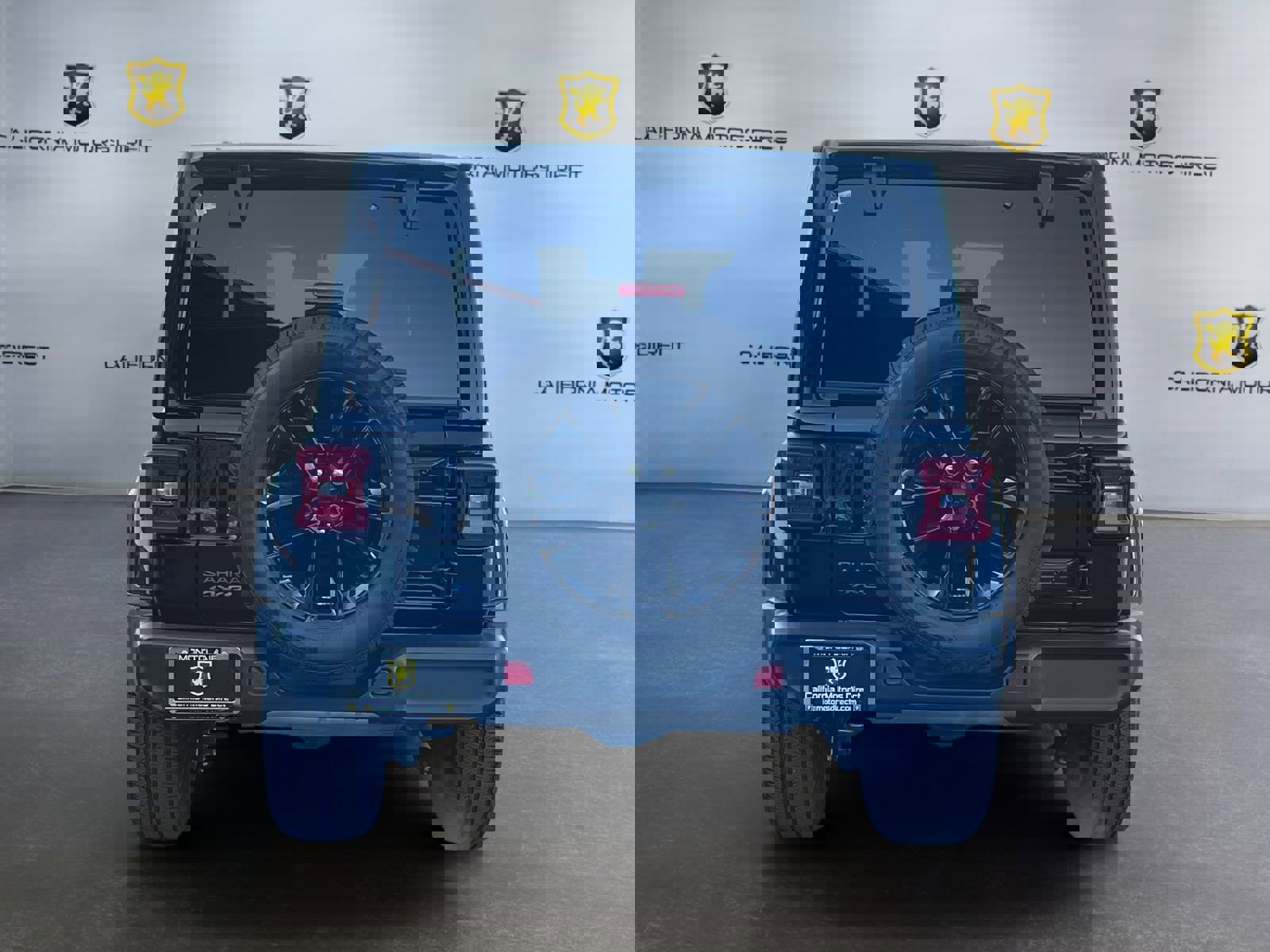 Used 2025 Jeep Wrangler Sahara image 4