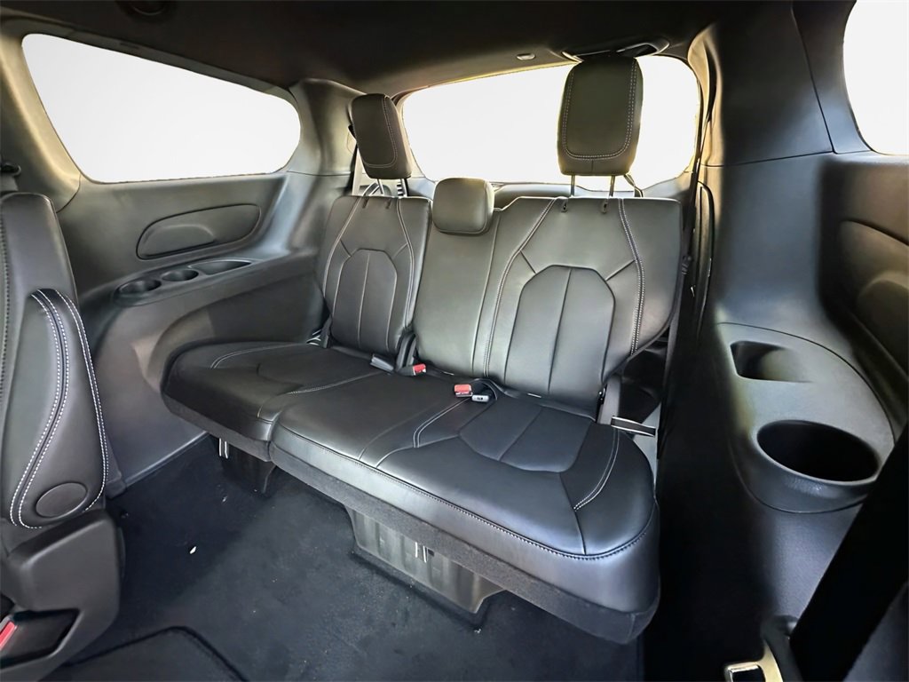 New 2026 Chrysler Pacifica Select image 23