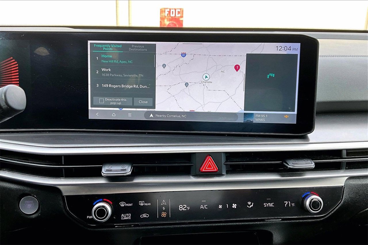 Used 2024 Kia Sorento S image 13