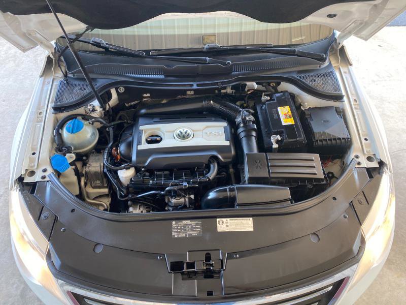 Used 2011 Volkswagen CC Sport image 8