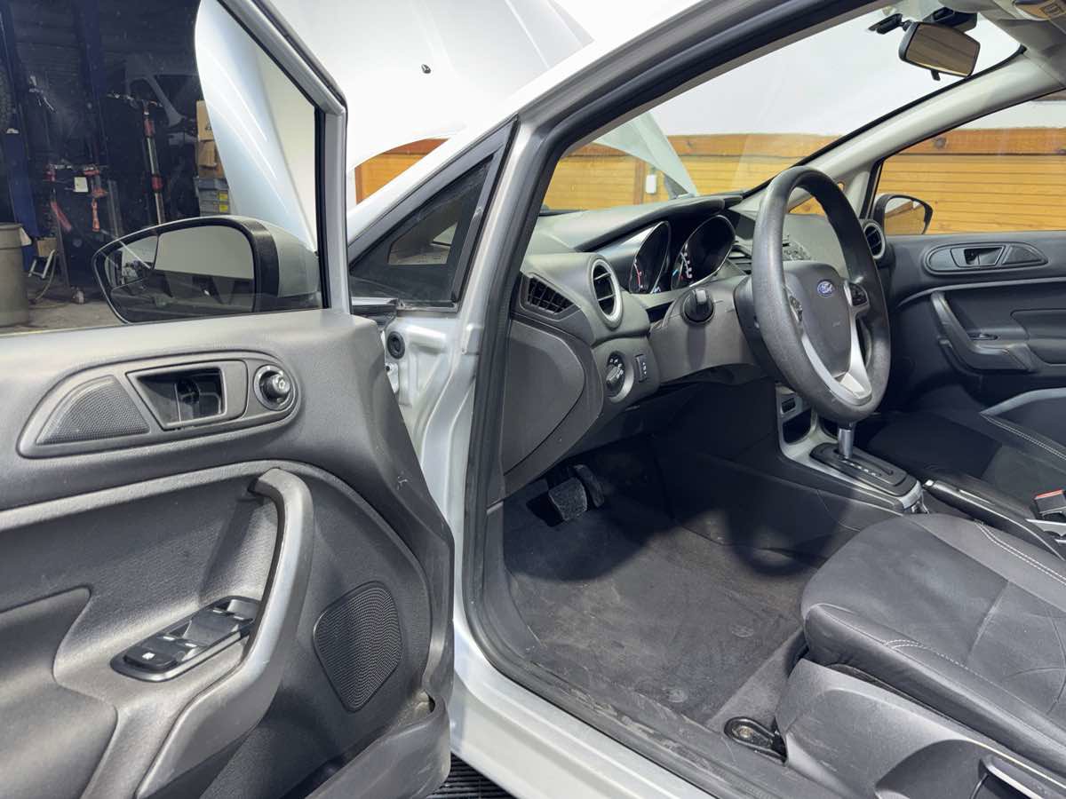 Used 2019 Ford Fiesta SE image 15