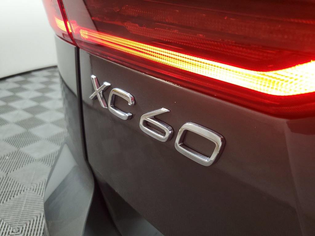Used 2026 Volvo XC60 T8 Ultra w/ Climate Package PRO AWD/4WD image 10