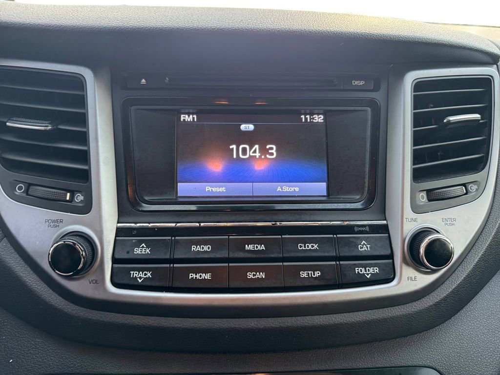 Used 2017 Hyundai Tucson Sport image 24