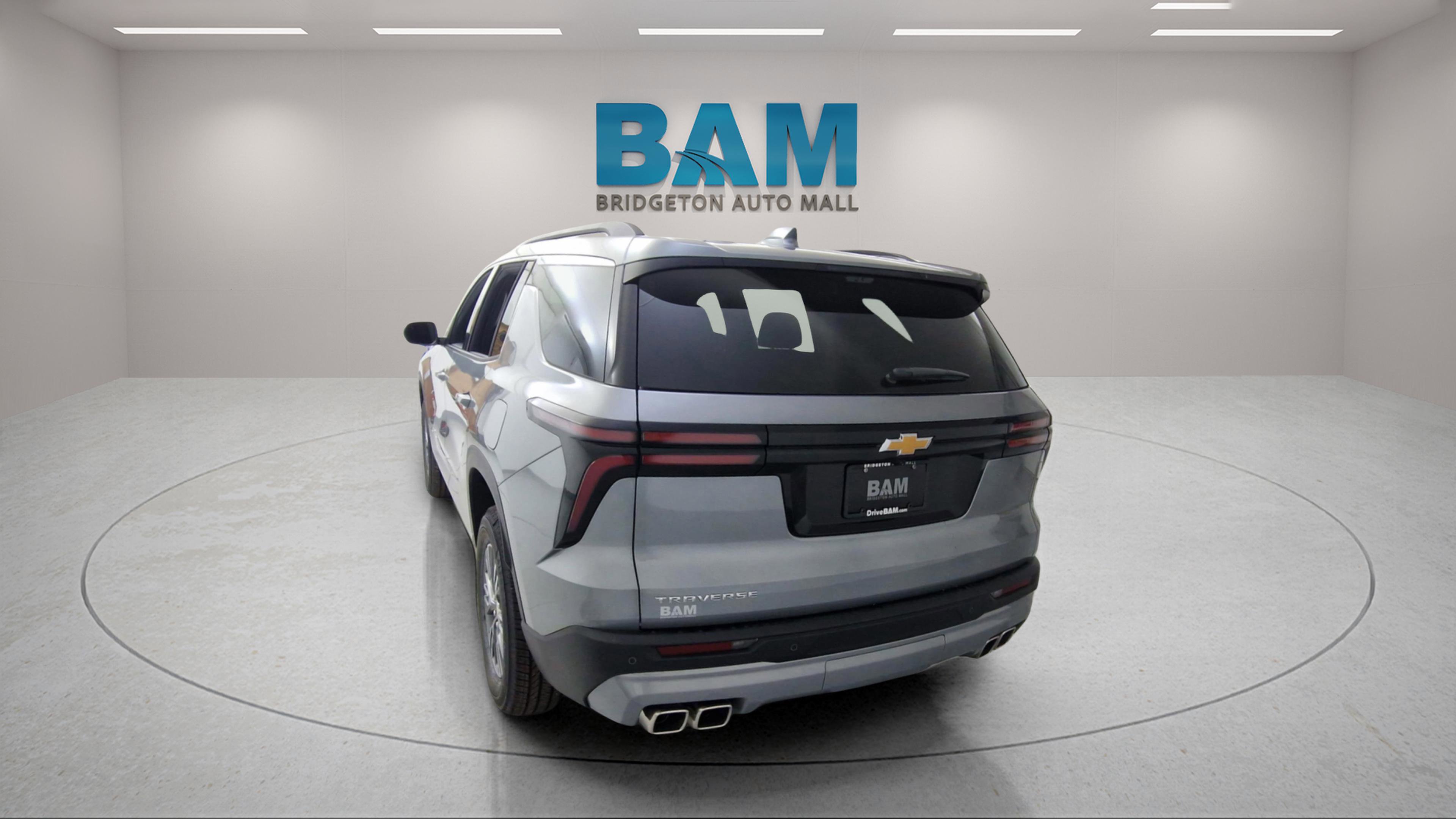 New 2026 Chevrolet Traverse LT w/ Driver Confidence Package image 8