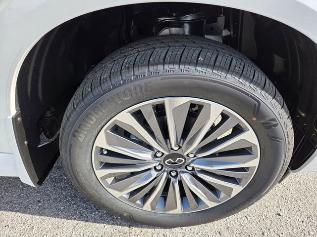New 2026 INFINITI QX80 Luxe w/ Cargo Package RWD image 10