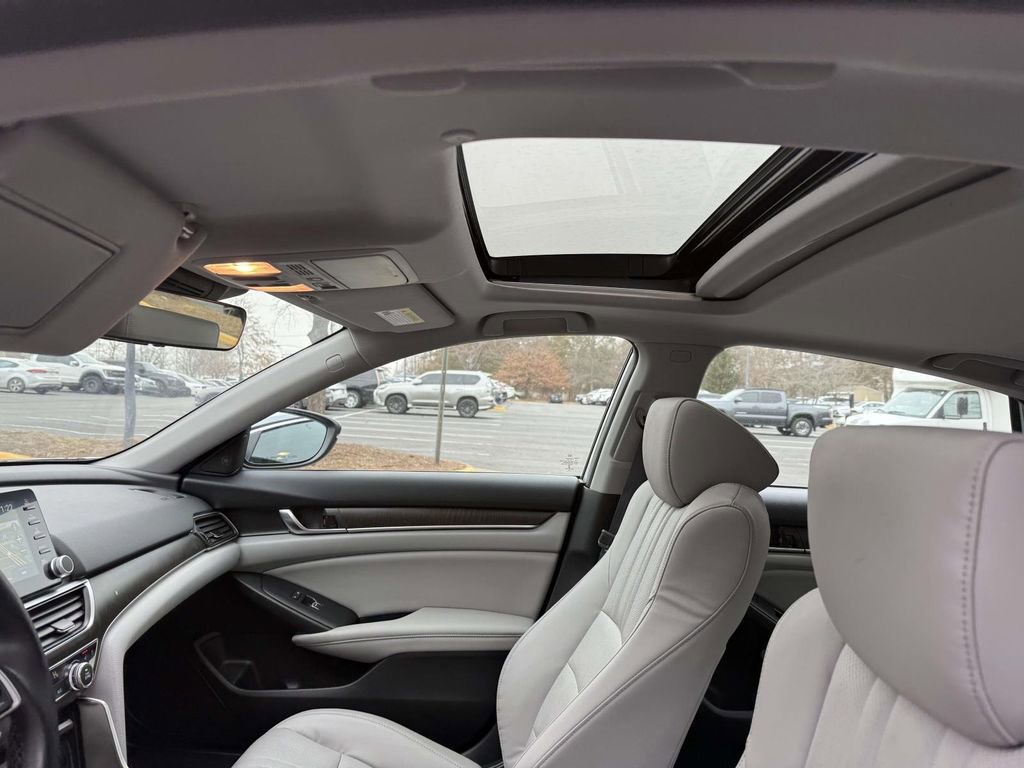 Used 2018 Honda Accord Touring image 20