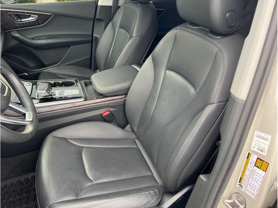 Used 2021 Audi Q7 3.0T Prestige image 10
