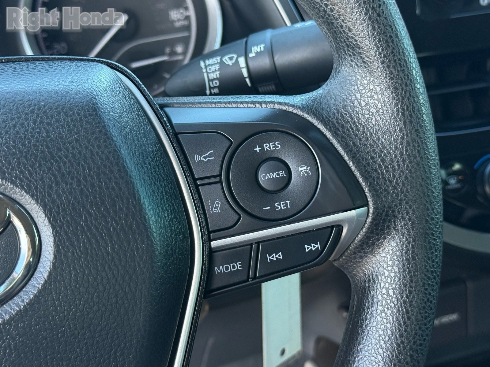 Used 2023 Toyota Camry LE image 17