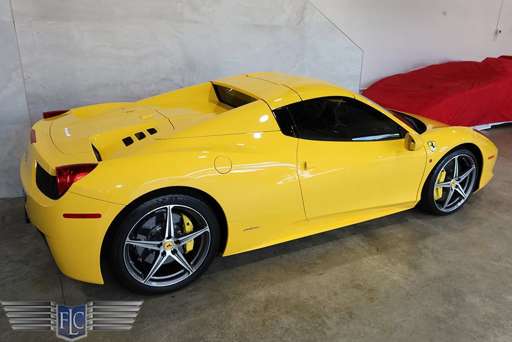 Used 2015 Ferrari 458 Spider RWD image 53