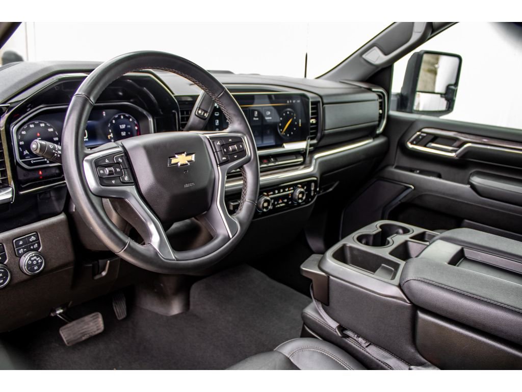 Used 2024 Chevrolet Silverado 3500 LTZ image 20