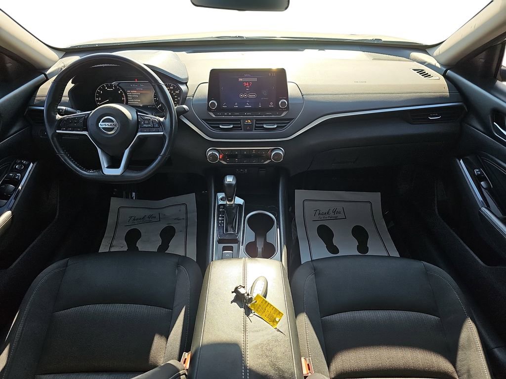 Used 2022 Nissan Altima 2.5 SV w/ SV Premium Package image 12