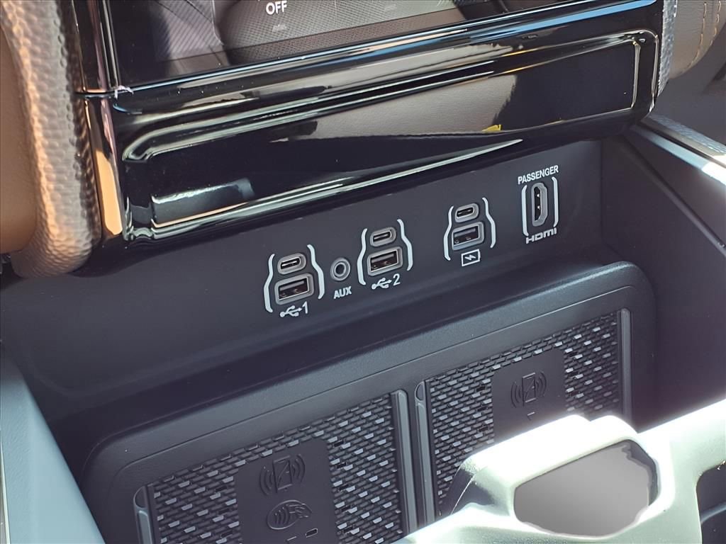 New 2025 RAM 1500 Limited image 15