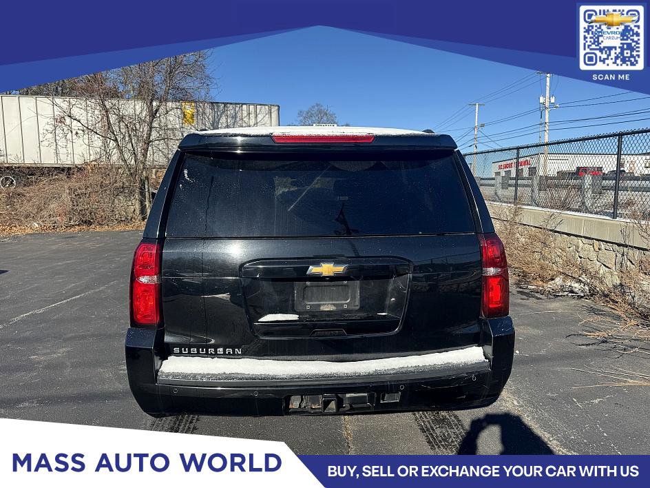 Used 2016 Chevrolet Suburban LT image 4