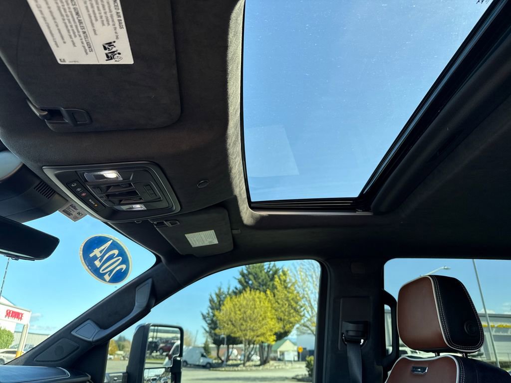 Used 2024 GMC Sierra 3500 Denali Ultimate image 32