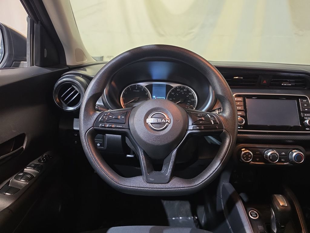 Used 2023 Nissan Kicks S FWD image 11