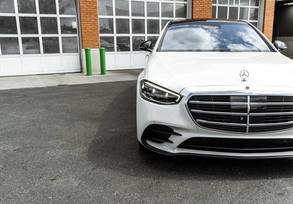 Used 2021 Mercedes-Benz S 580 4MATIC Sedan w/ AMG Line image 33