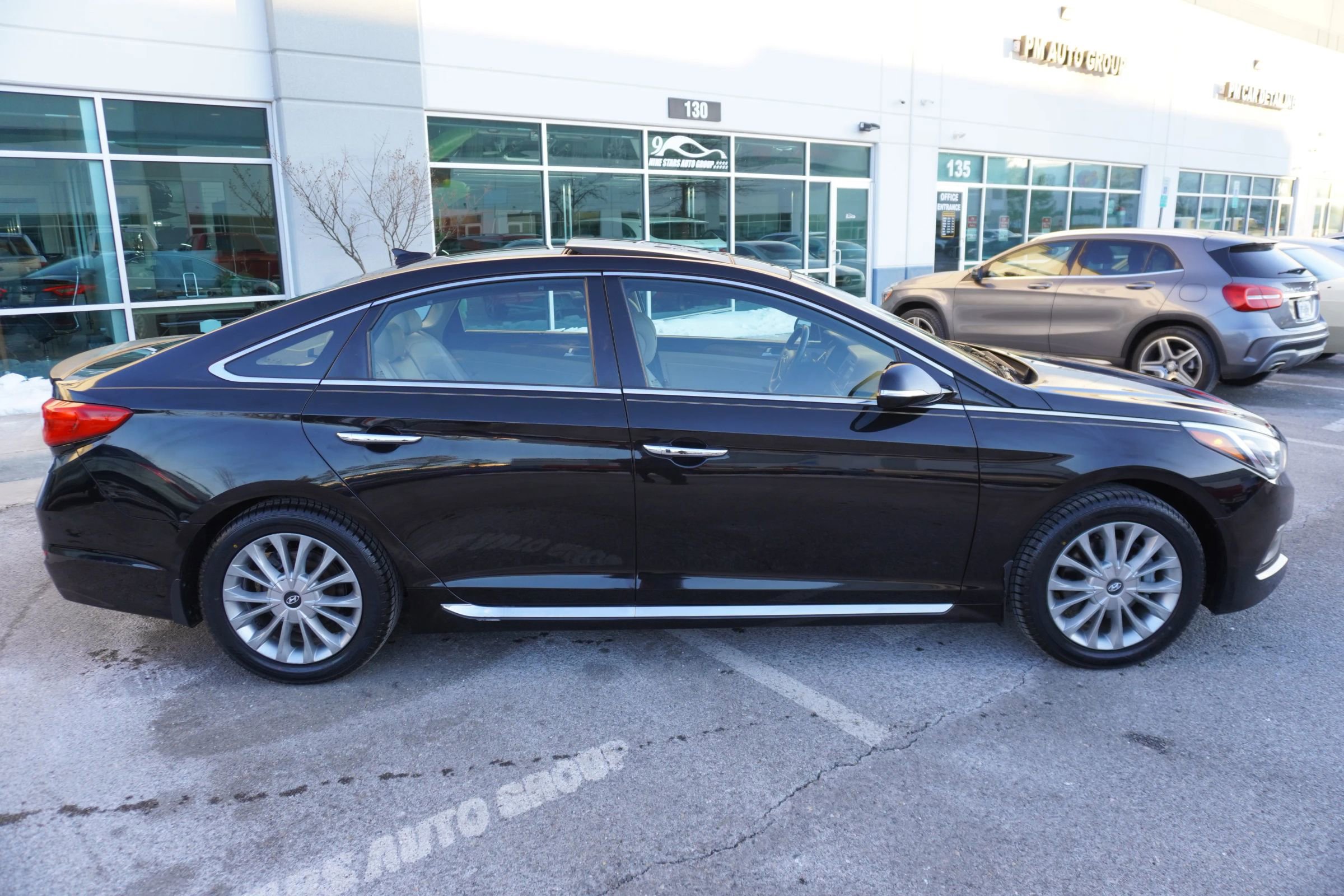 Used 2015 Hyundai Sonata Limited w/ Option Group 05 image 8