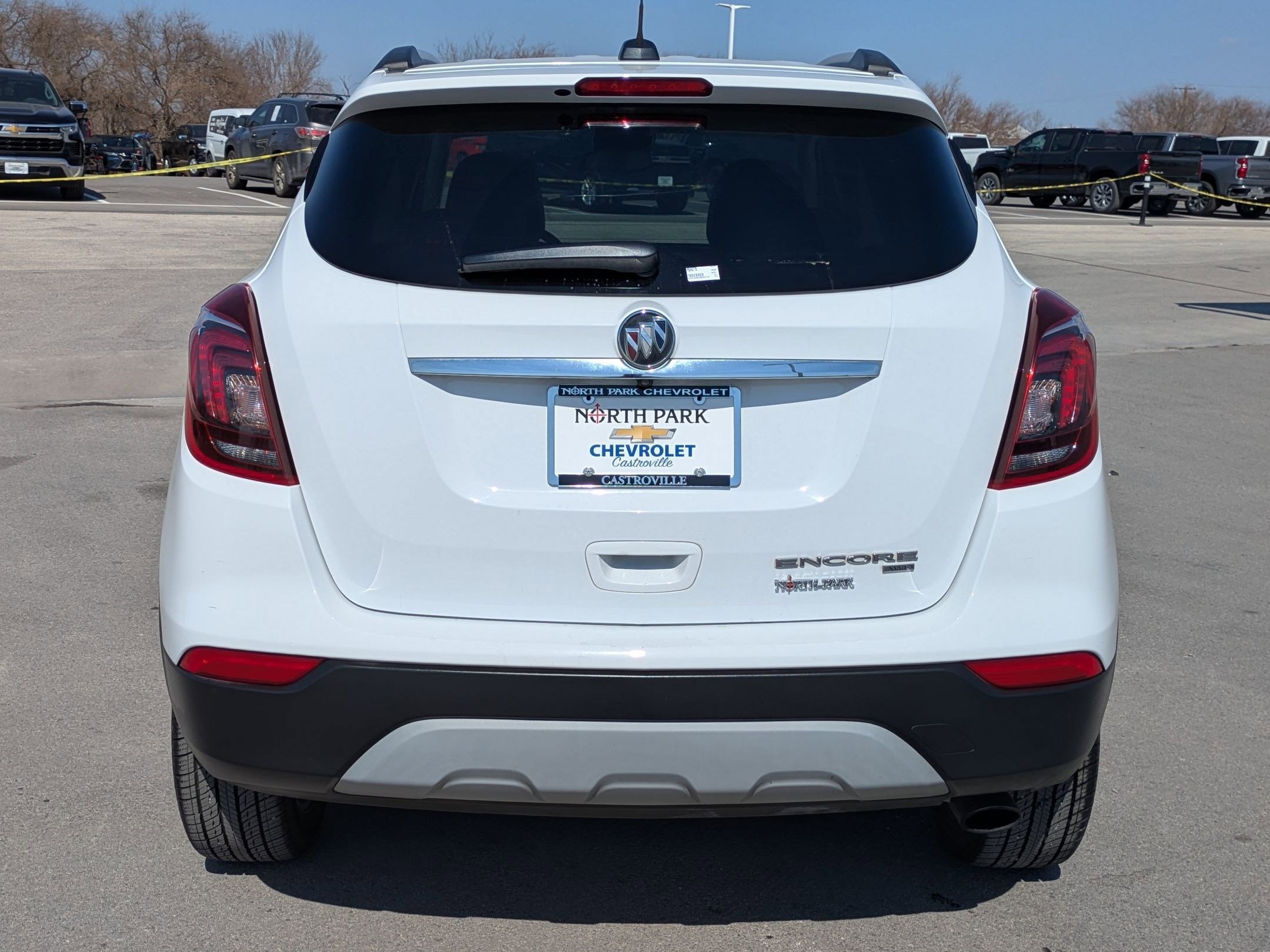 Used 2021 Buick Encore Preferred w/ Safety Package AWD/4WD image 4