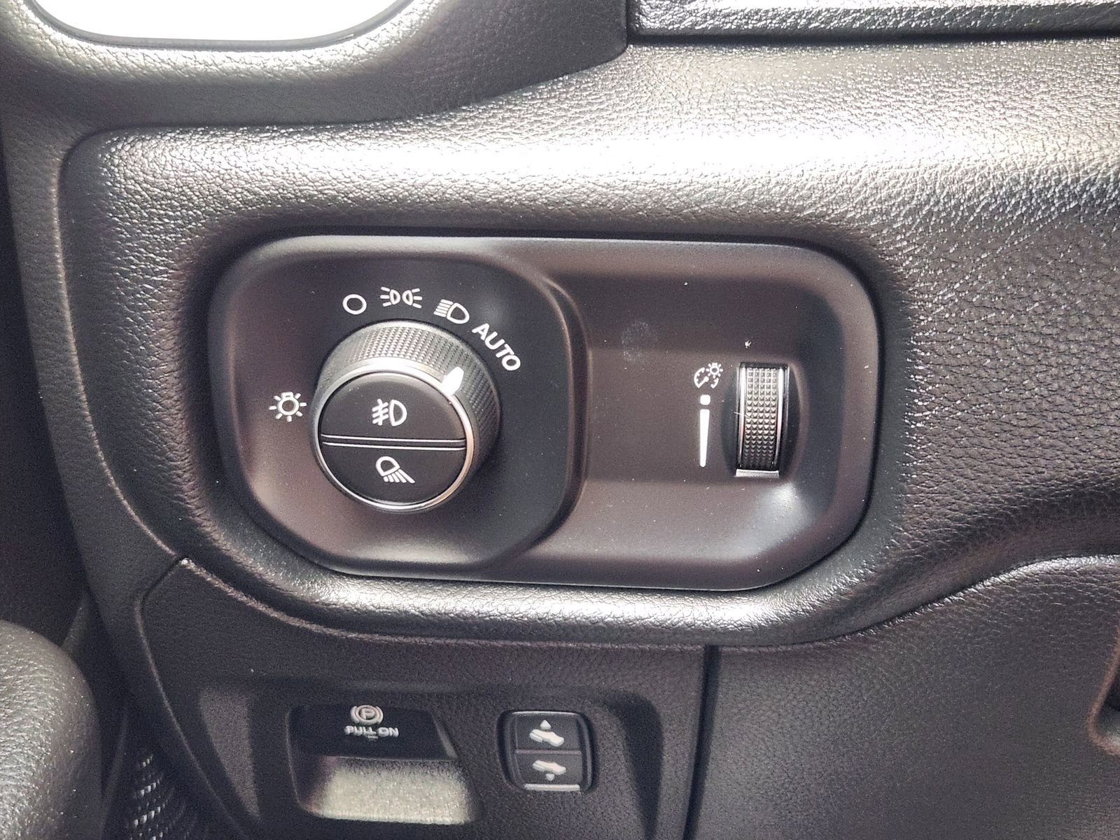 Used 2022 RAM 1500 Big Horn AWD/4WD image 24