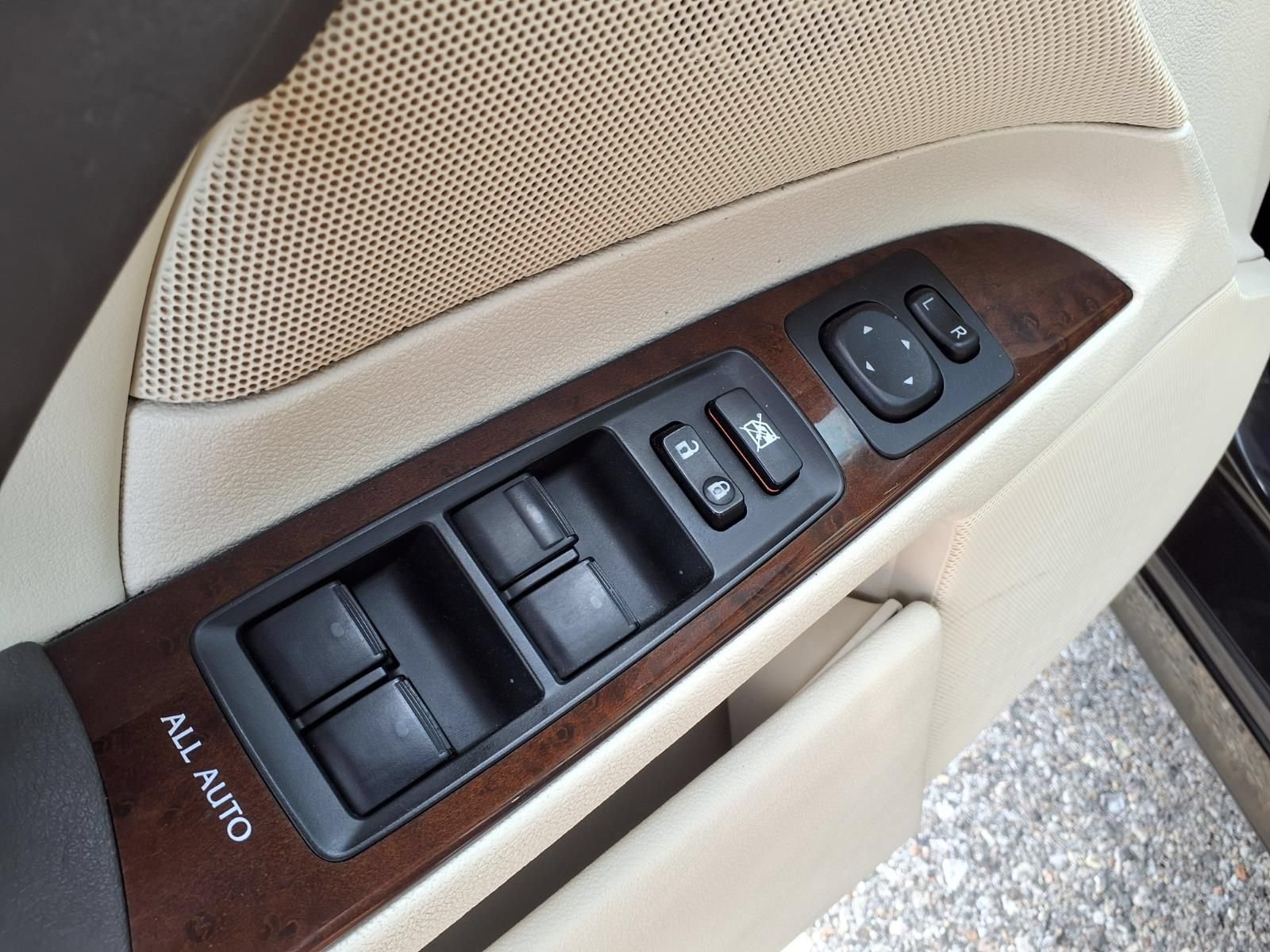 Used 2012 Lexus IS 350 w/ Premium Pkg Value Edition RWD image 16