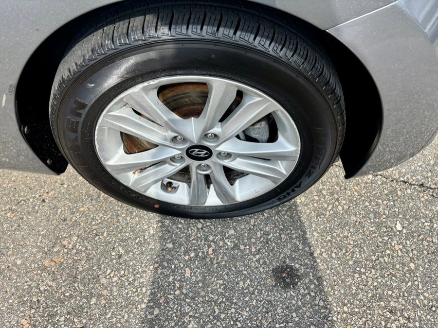 Used 2016 Hyundai Elantra Value Edition image 33