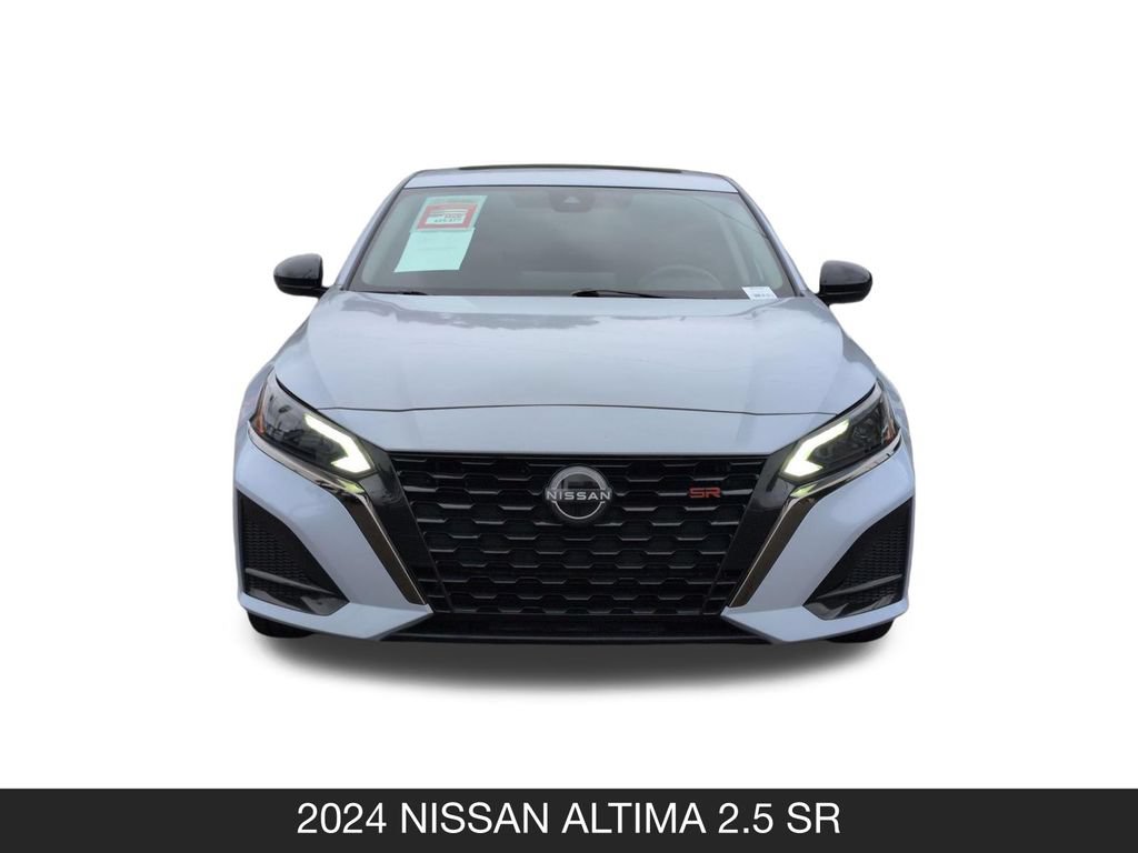 Certified 2024 Nissan Altima 2.5 SR w/ SR Premium Package FWD image 4
