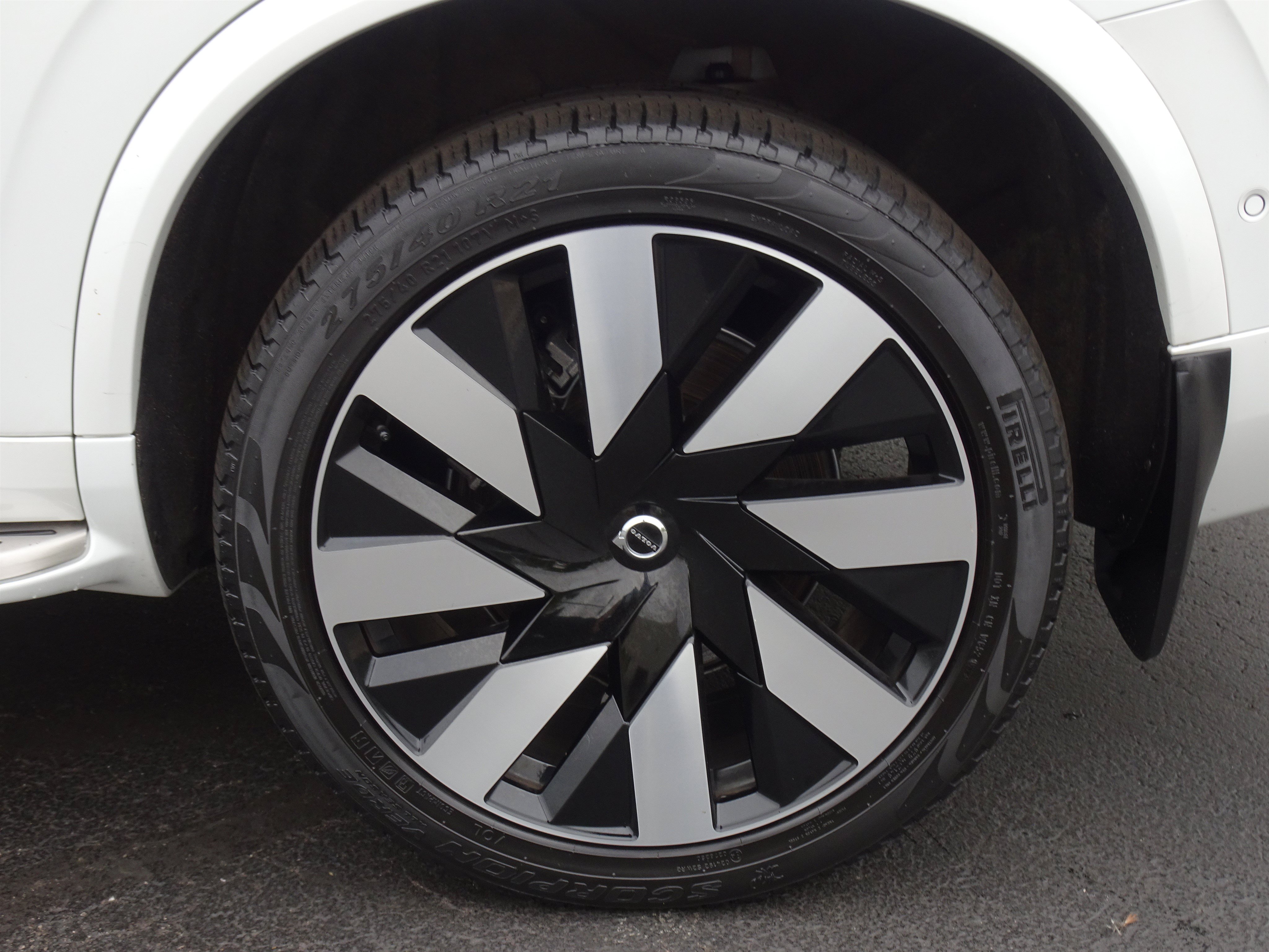 Used 2023 Volvo XC90 T8 Ultimate w/ Lounge Package AWD/4WD image 32