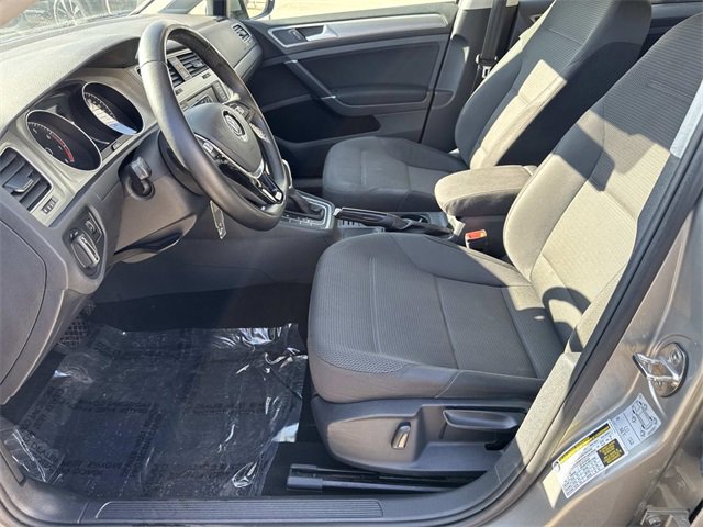Used 2017 Volkswagen Golf S image 14