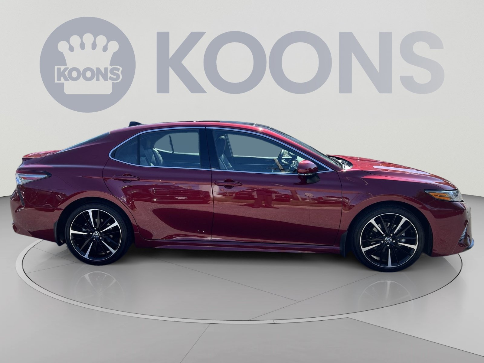 Used 2018 Toyota Camry XSE w/ Four Season Floor Mat Package FWD image 8