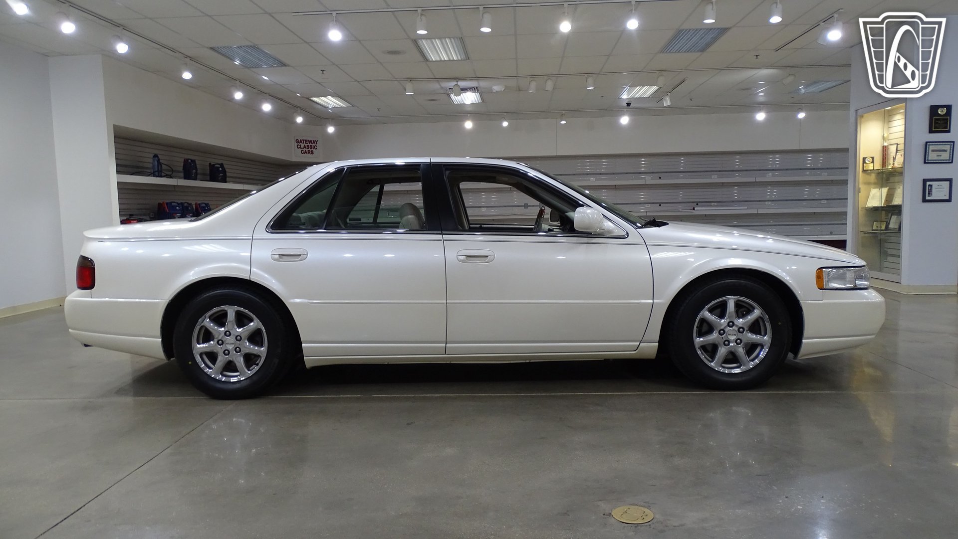 Used 2000 Cadillac Seville STS w/ Convenience Pkg FWD image 18
