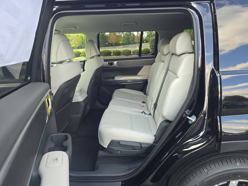 New 2027 Hyundai Santa Fe SEL w/ Tow & Go Package FWD image 14