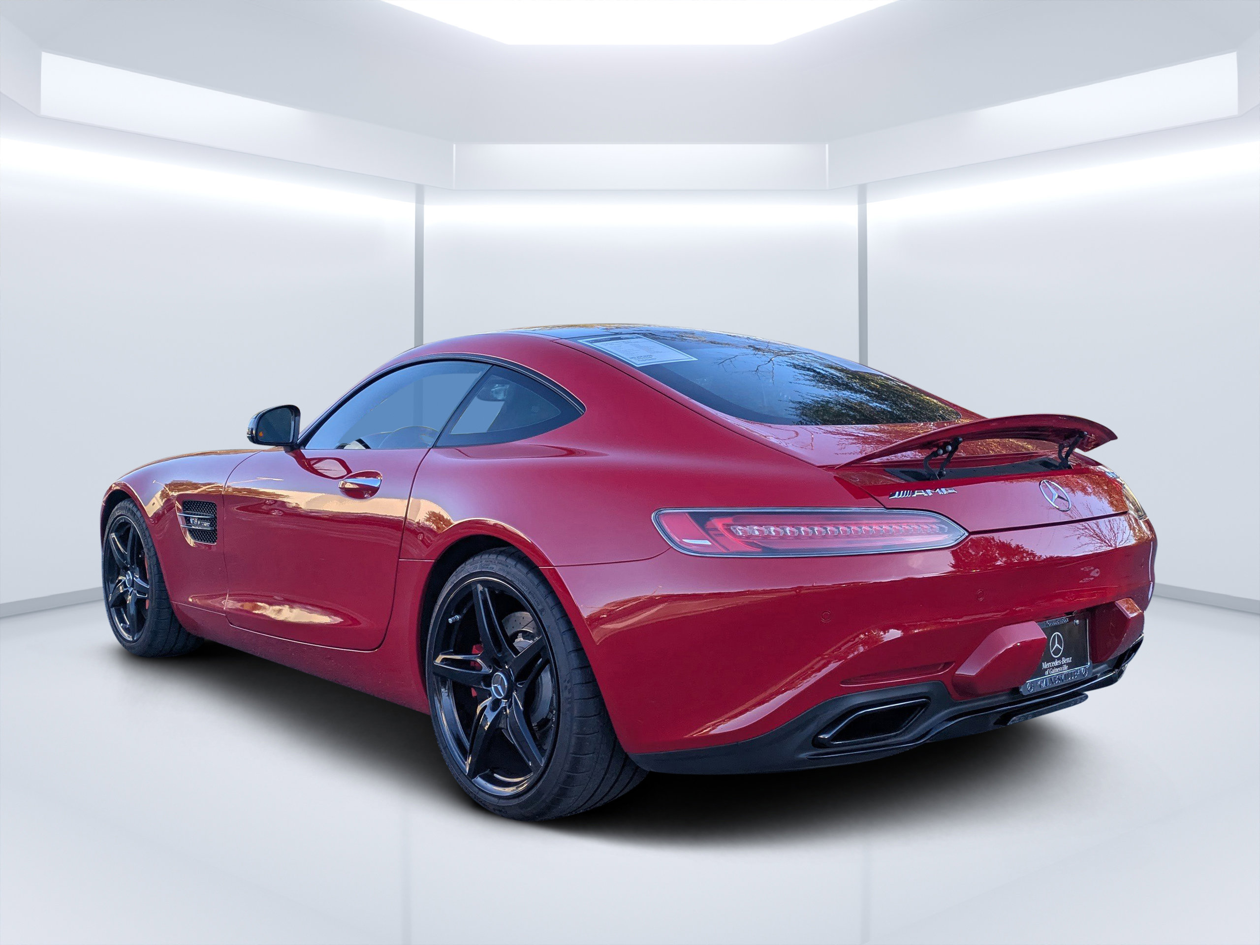 Used 2016 Mercedes-Benz AMG GT S w/ Exclusive Interior Package image 8