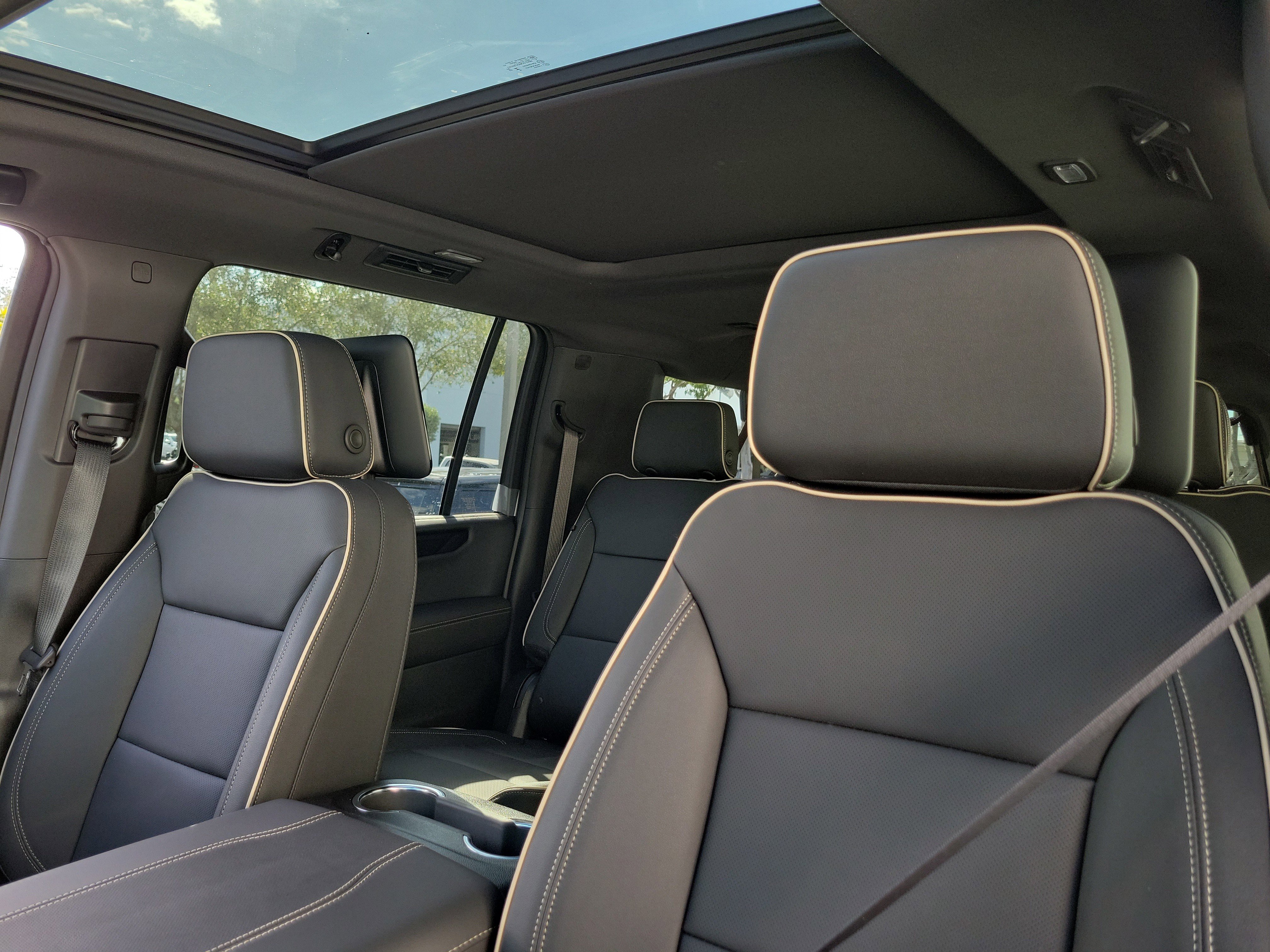 New 2026 GMC Yukon XL Elevation w/ Elevation Premium Package image 22