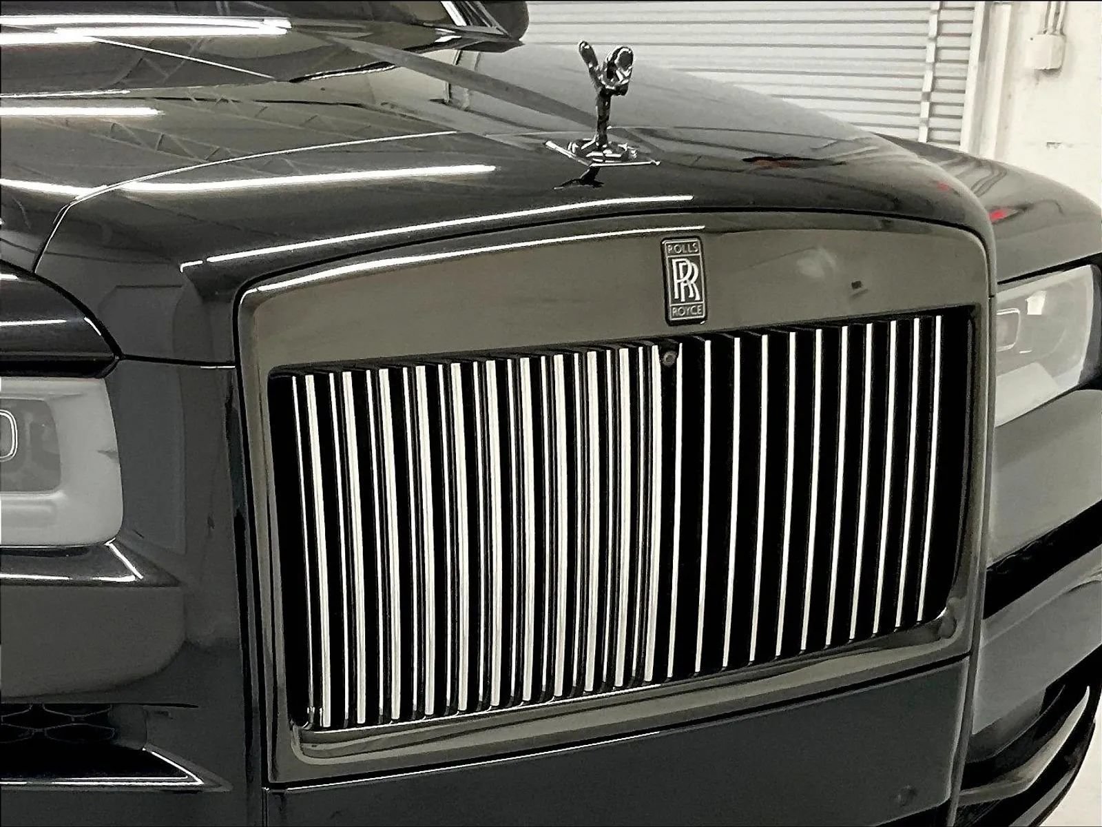 Used 2021 Rolls-Royce Cullinan Black Badge AWD/4WD image 39