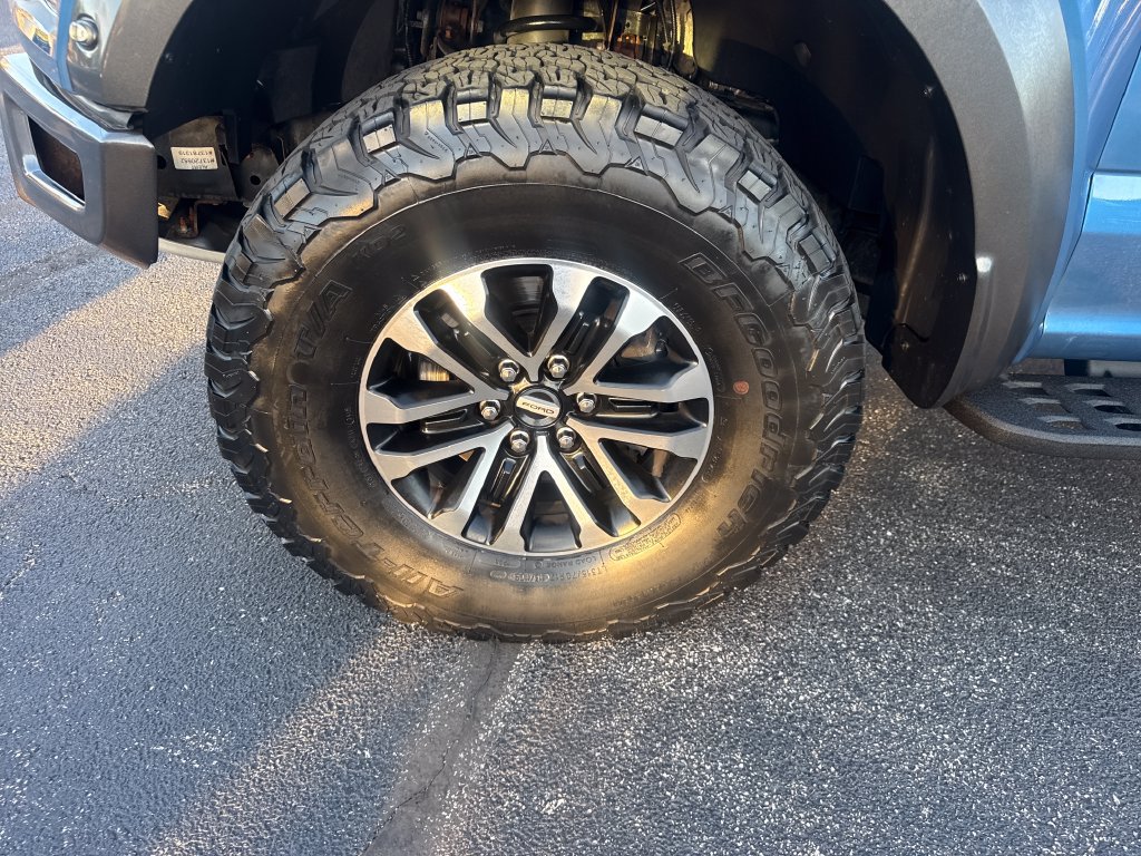 Used 2019 Ford F150 Raptor w/ Equipment Group 802A Luxury AWD/4WD image 34