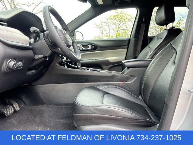 Used 2025 Jeep Compass Limited AWD/4WD image 18