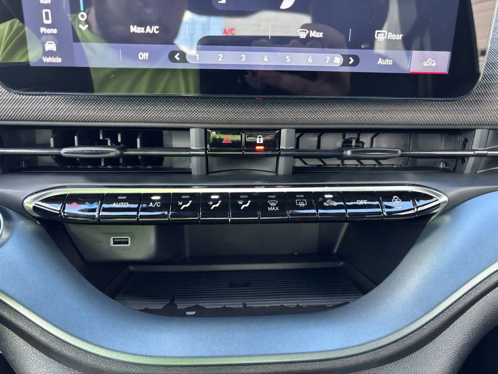 New 2025 FIAT 500 e image 18