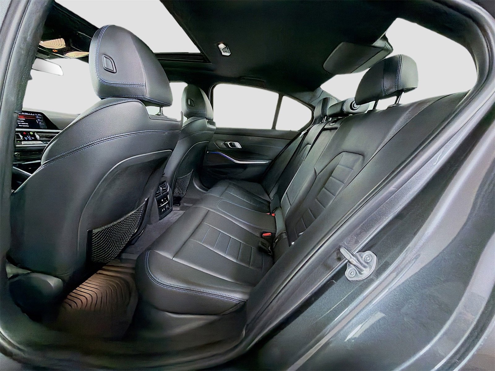 Used 2019 BMW 330i xDrive Sedan w/ M Sport Package image 25