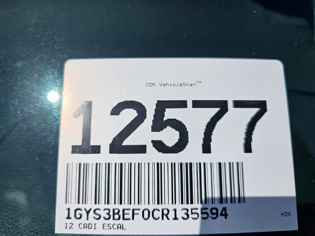 Used 2012 Cadillac Escalade Luxury RWD image 11
