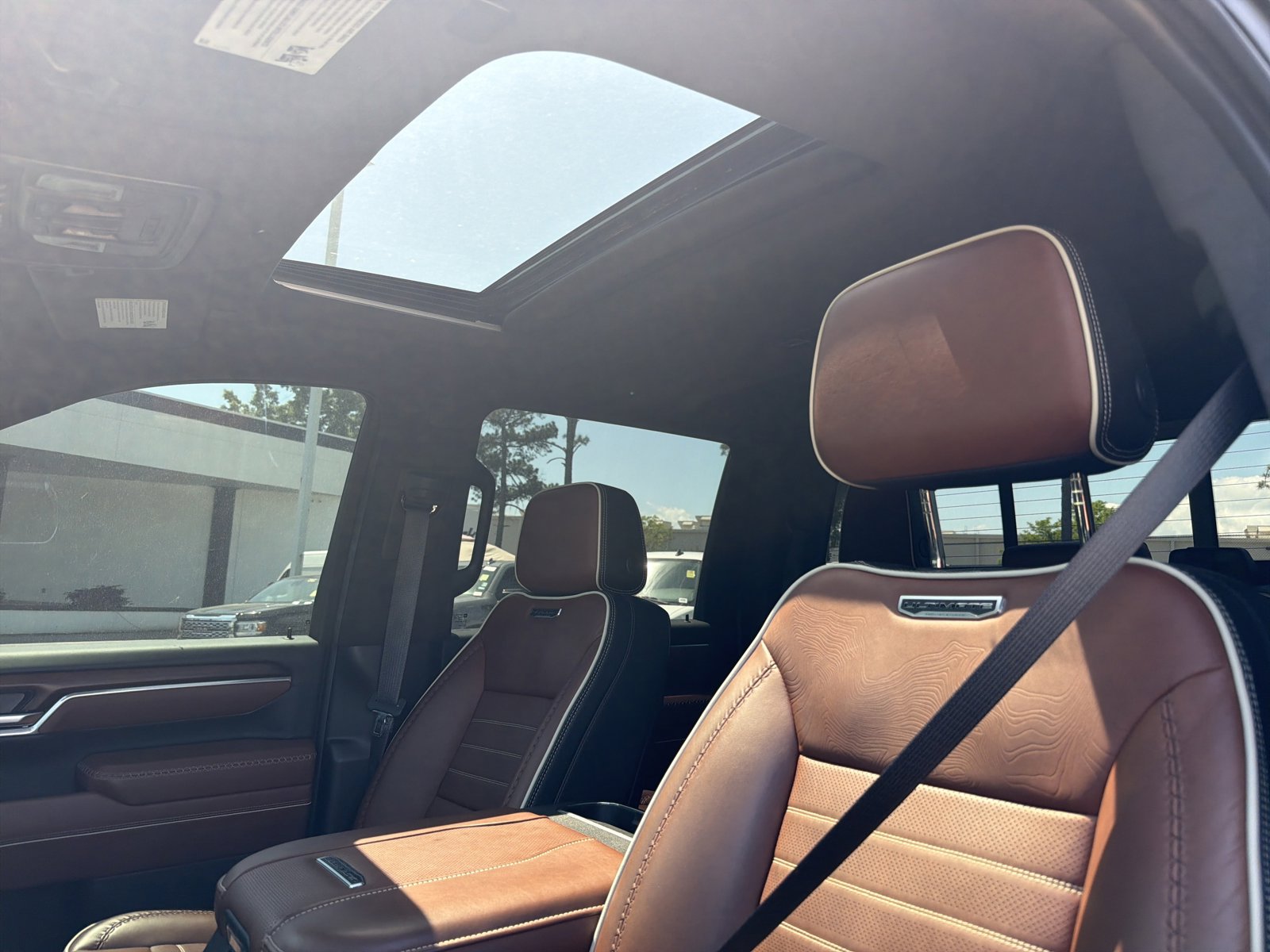 Certified 2025 GMC Sierra 2500 Denali Ultimate AWD/4WD image 28