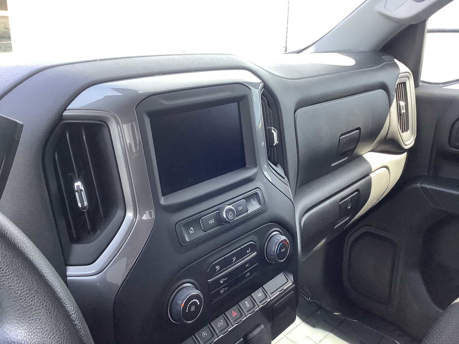 Used 2022 Chevrolet Silverado 1500 Custom image 17