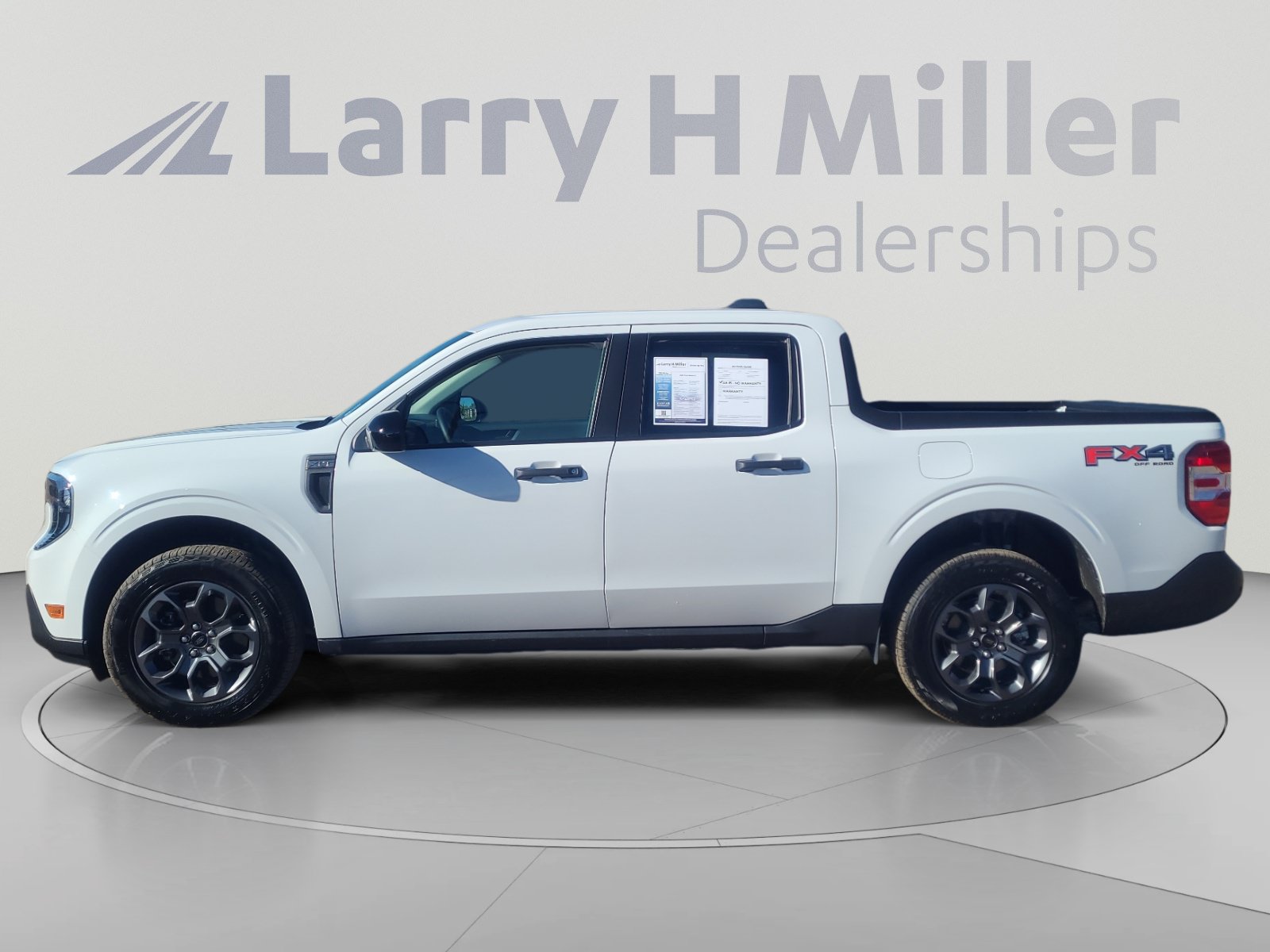 Used 2025 Ford Maverick XLT w/ XLT Luxury Package AWD/4WD image 2