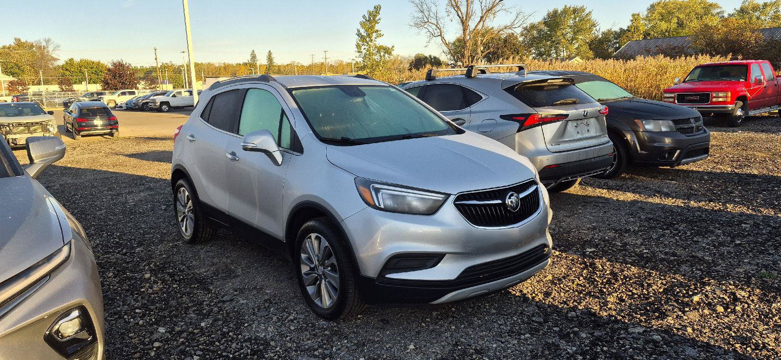 Used 2019 Buick Encore Preferred FWD image 2