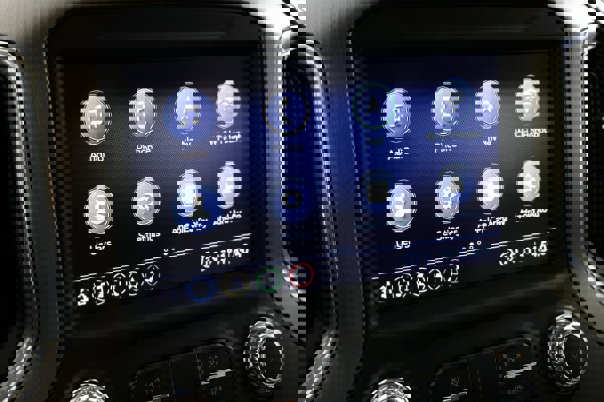 Used 2022 GMC Sierra 3500 Denali image 49