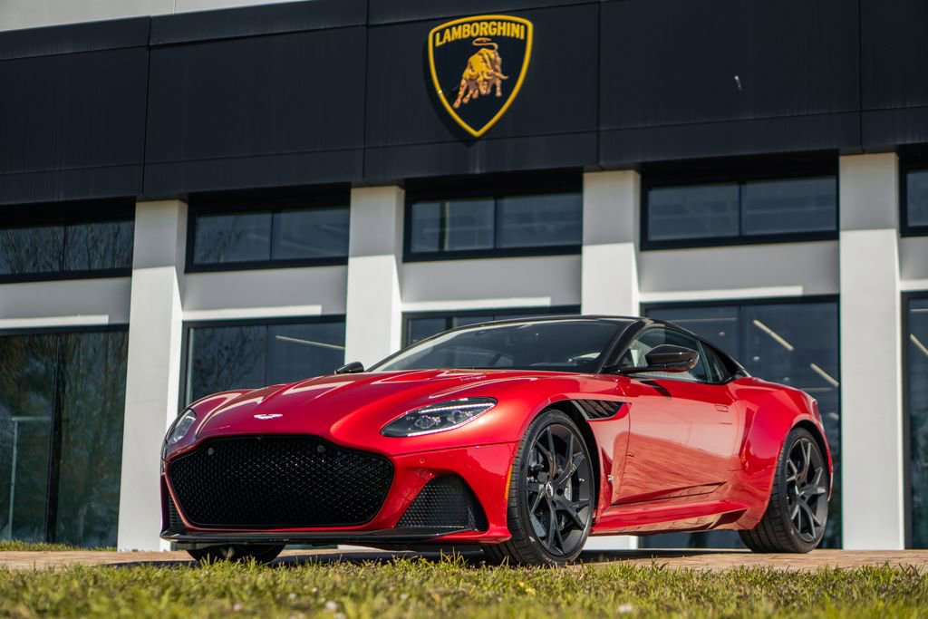 Used 2019 Aston Martin DBS Superleggera image 1