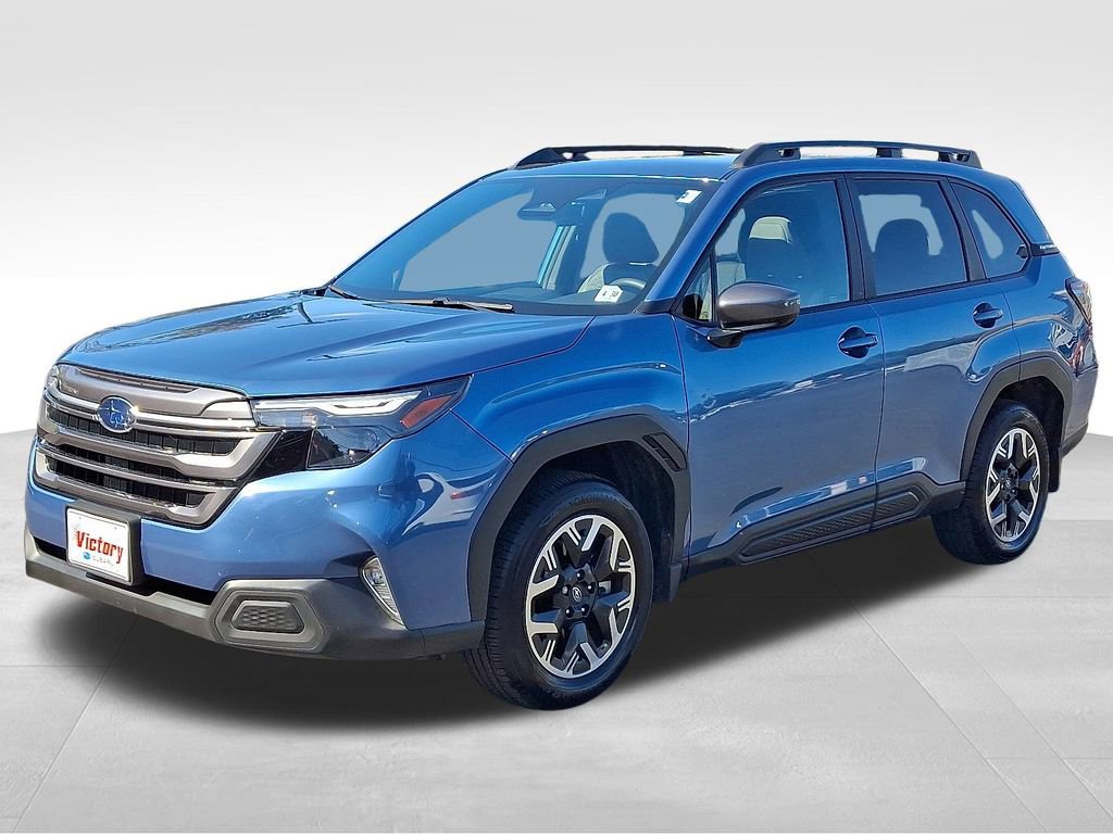 Used 2025 Subaru Forester Premium image 3
