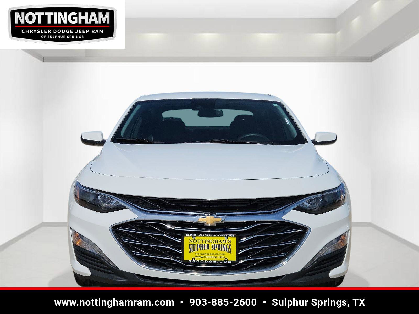 Used 2025 Chevrolet Malibu LT image 2