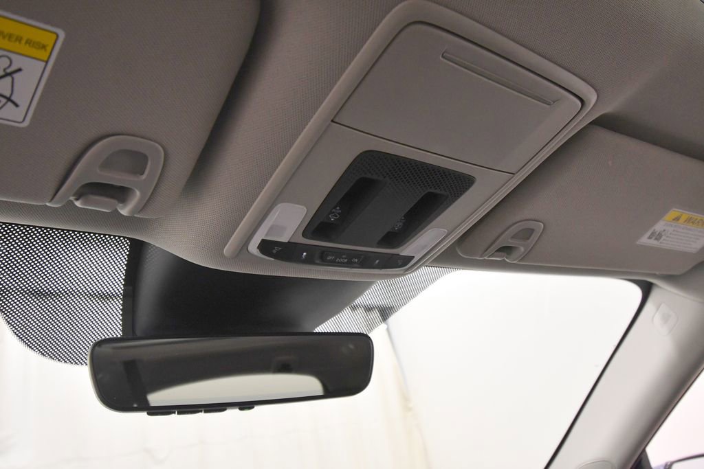 Used 2025 Honda Pilot Touring image 28