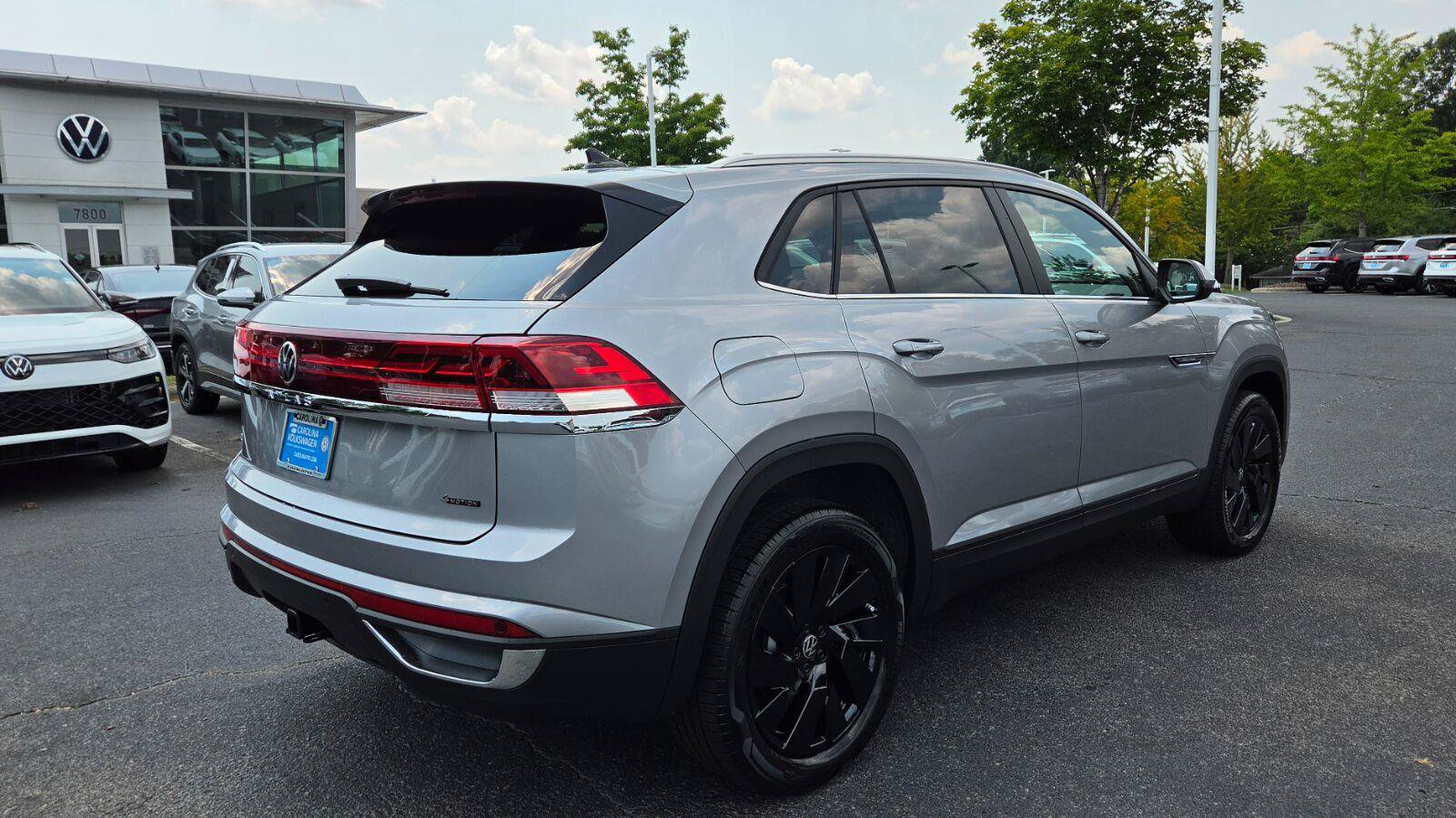 New 2026 Volkswagen Atlas Cross Sport SE AWD/4WD image 5